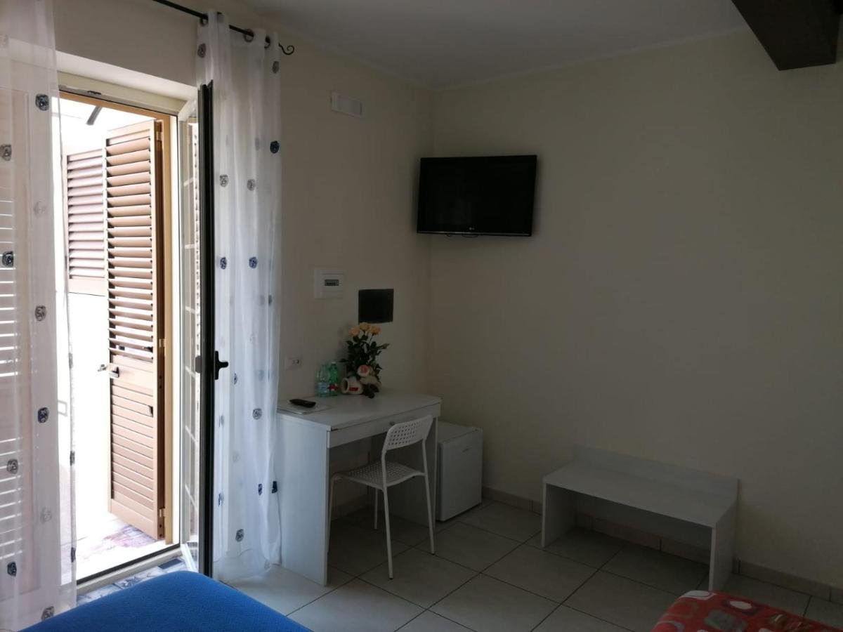 Affittacamere Il Tulipano Beach Formia Exterior photo